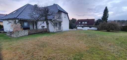 Geräumiges 8-Zimmer-Einfamilienhaus in Dentlein am Forst