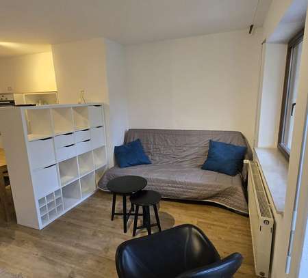 650 € - 40.0 m² - 1.0 Zi.