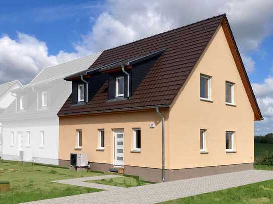 Doppelhaushälfte - Landhaus am Ortsrand gelegen und dennoch zentral