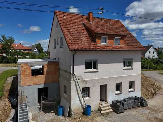 Freistendes Einfamilienhaus im Rohbau mit Garage auf 960qm