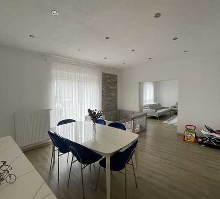 Attraktive 4-Zimmer-Wohnung mit Einbauküche in Aalen