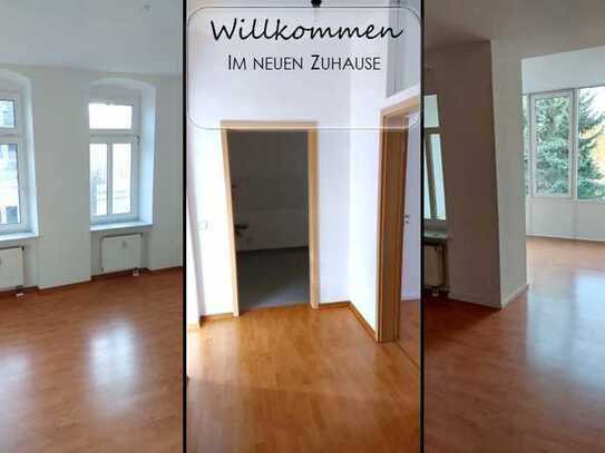 Traumhaft schöne 2,5-Zimmer-Wohnung mit Wintergarten