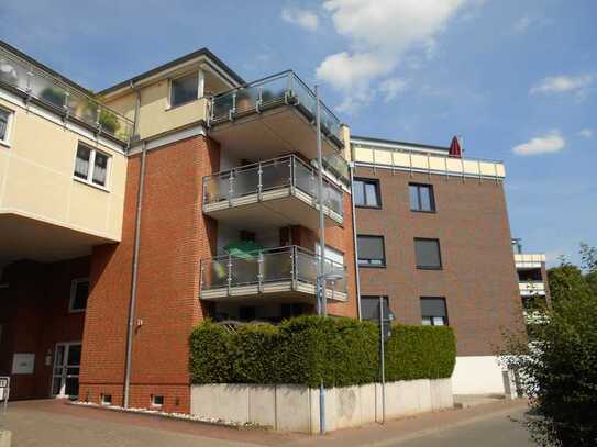 Tolle 2-Zimmer-Wohnung - Stadtzentrum - II.OG mit Aufzug - Großer Sonnenbalkon - Neubau 2004