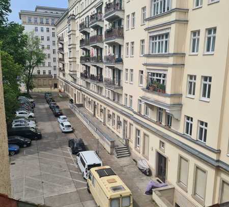 Provisionsfreie 2-Zimmer Wohnung mit Balkon im Herzen Berlins