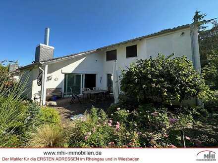 Gepflegtes Reihenendhaus auf einem großen 387 m² Grundstück in beliebter Wohnlage von Laubenheim
