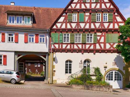 Kapitalanleger aufgepasst -
Moderne, sanierte Maisonettewohnung
im Herzen von Bissingen!