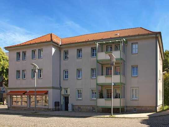 Großzügige 2 Zimmer Erdgeschosswohnung mit Dusche und Balkon in Citynähe!