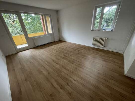 Schöne 3 Zimmer Wohnung mit Balkon