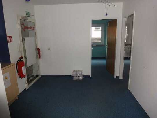 Büro-/Praxisräume mit Aufzug in Gladbeck-Mitte! *6 separate Zimmer + große Diele**