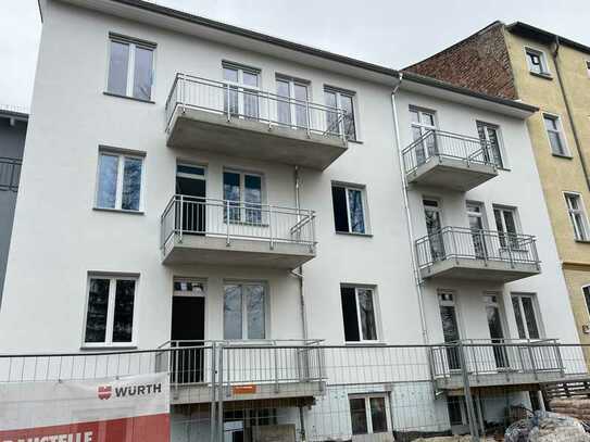 Erstbezug | 4-Raum-Wohnung | Balkon | Fahrstuhl | Stellplatz