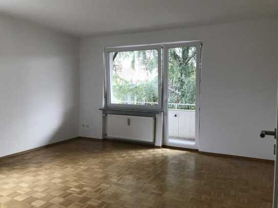 * Gepflegte 2 Zimmer-Wohnung mit Balkon *