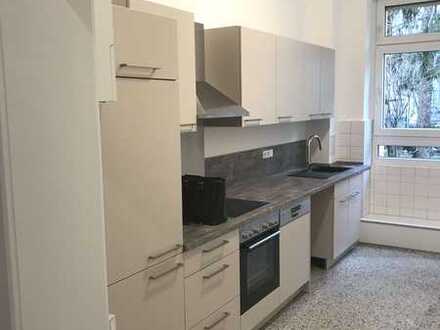 NUR FÜR STUDENTEN! 4-Zimmer Altbau Traumwohnung