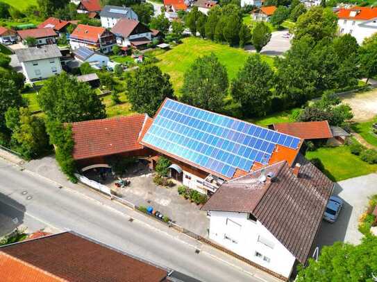 Zweifamilienhaus mit Stallung, PV-Anlage und tollem Garten