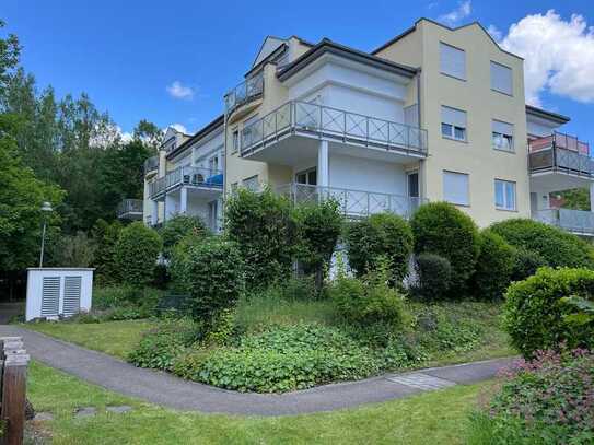 Sonnige 3,5 Zimmer Wohnung mit zwei großen Balkonen und 4 Stellplätzen in Blaustein zu verkaufen