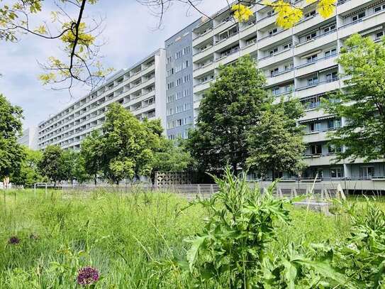 Erstbezug nach Renovierung - Wohnung mit großen Balkon ! "Bezugsfertig ab Dezember"