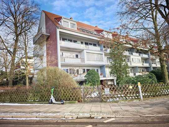 ! Helle & gepflegte 2 Zimmer Wohnung in beliebter Lage von Bremen-Schwachhausen zu verkaufen !