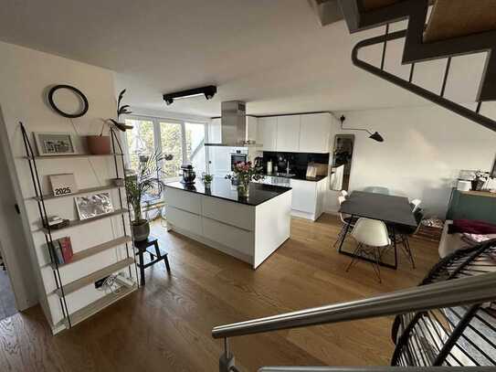 Lichtdurchfluteter Maisonette Traum im grünen Teil von Mülheim