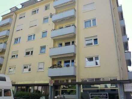 Sehr gut geschnittene 3-Zi-Wohnung mit 2 Balkon und Einbauküche in Stuttgart-WEST