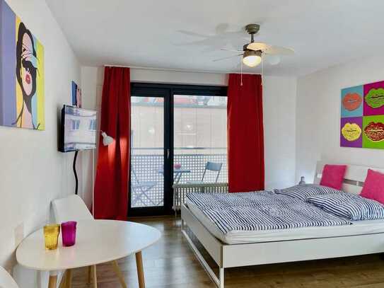 Renoviertes & neu möbliertes 1 Zimmer Apartment mit Balkon in bester Citylage