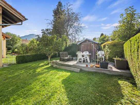 Großzügige Dachgeschosswohnung mit Garten und Garage, im Herzen von Ruhpolding!