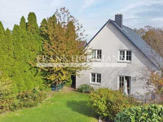 Wohlfühlen im gepflegten Einfamilienhaus mit sonnigem Garten und Carport in Hamburg-Bramfeld