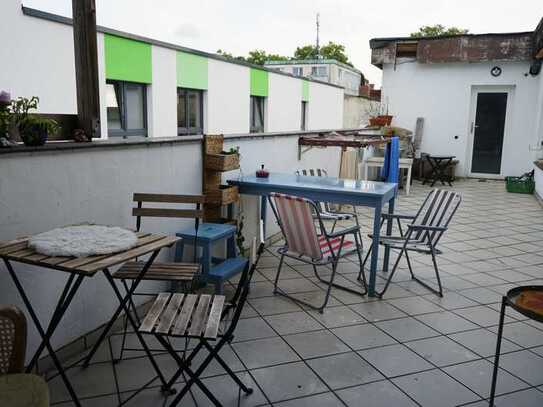 Geräumige 6-Zimmer-Wohnung mit Balkon und EBK in Hildesheim