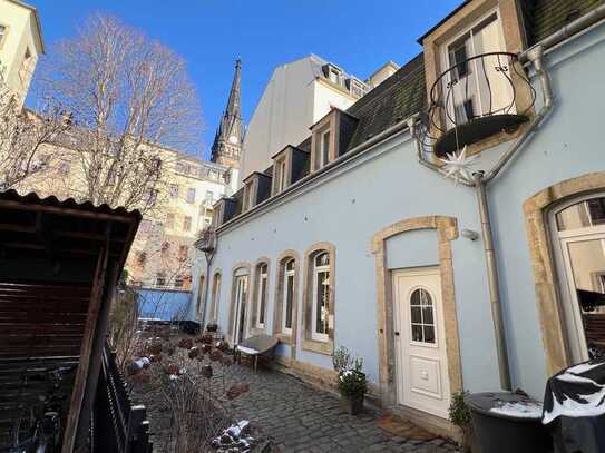 * Besonderes Einfamilienhaus mit Terrasse und Innenhof - ID 4205*