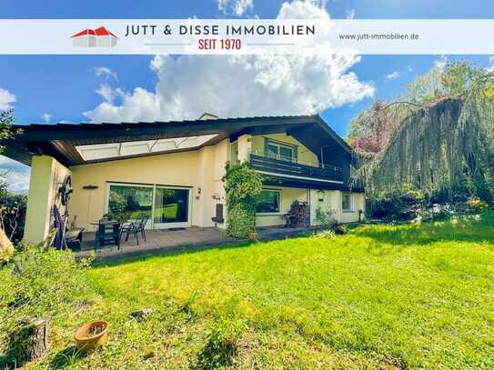 Ansprechendes Architektenhaus mit Panoramaaussicht in begehrter Randlage in Gernsbach-Staufenberg