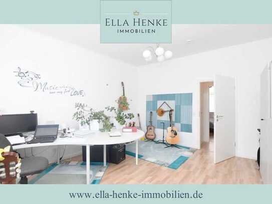 Moderne, helle 3-Raum-Wohnung mit Balkon und Garage