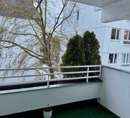 Exklusive 3-Zimmer-Wohnung mit Balkon und EBK in Ottobrunn