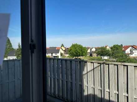 Schöne 2 ZKB im Ortszentrum von Neuhofen