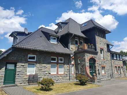 Exklusives Wohnen im sanierten Baudenkmal "Bahnhof Oberwiehl"