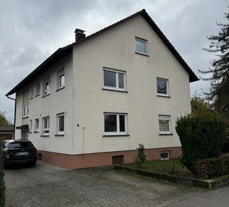 Komplett renovierte 4,5 Zimmer, EBK, Stellplatz, Balkon, Keller