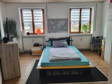 Modernisierte 4-Raum-Wohnung mit Balkon in Rohrenfels