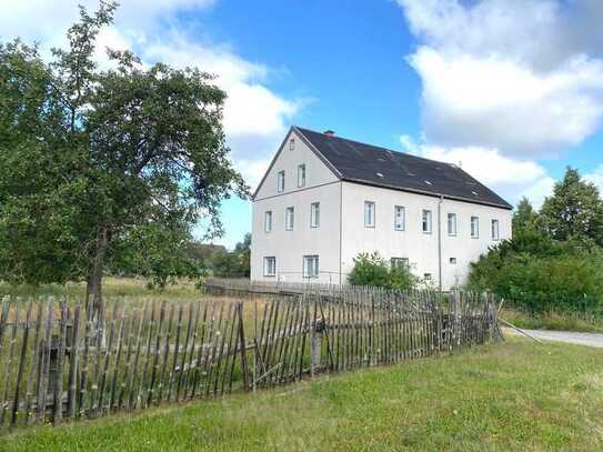 Bestehendes Ein- bis Zweifamilienhaus im
grünen Ortskern von Crossen