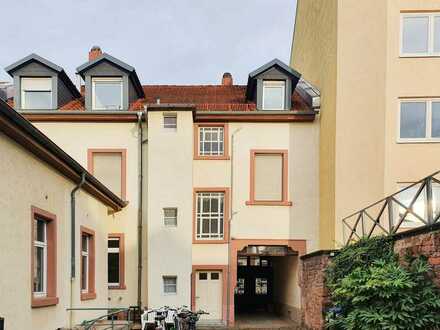 Sanierungsbedürftiges Wohn- und Gewerbeanwesen in Neuenheim