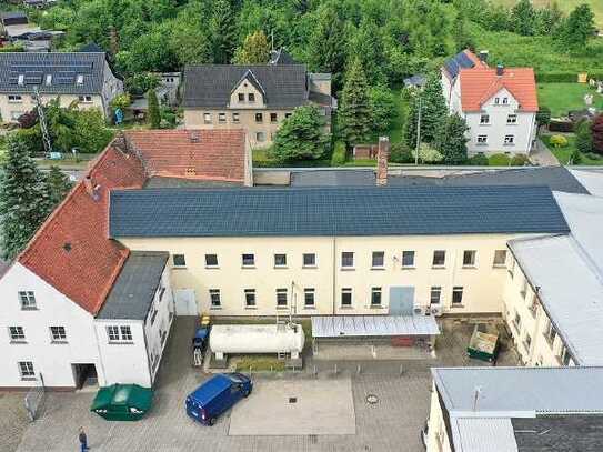 Autobahnnahes Lager- und Werkstattgebäude (B) mit Büro im Gewerbeareal zur Miete