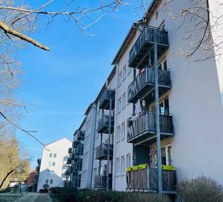 Einziehen & wohlfühlen: Nette 2-Zimmer-Wohnung mit Balkon