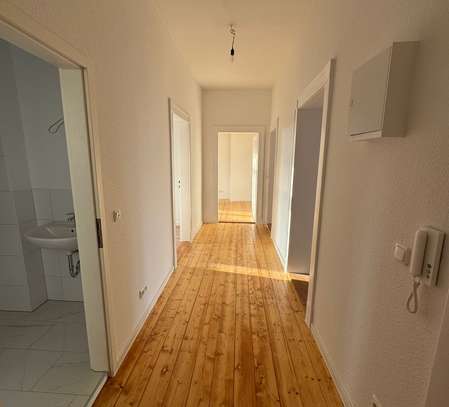 Neu-Sanierte 3-Zimmer-Wohnung mit Balkon in Offenbach am Main