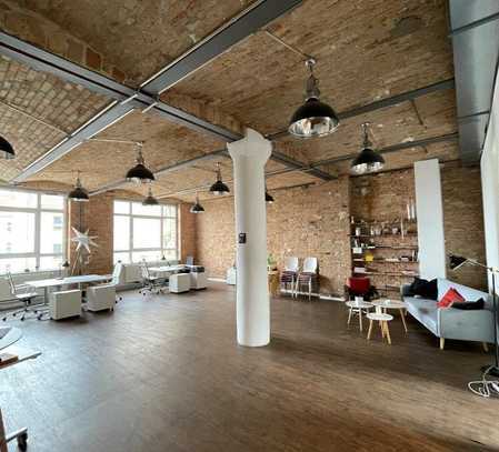 Charmantes Büro-Loft mit Blick über Berlin