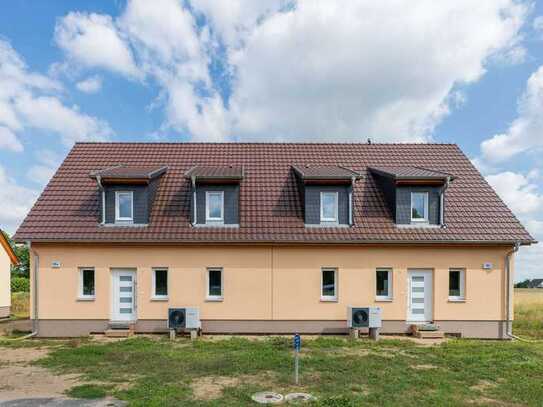 Doppelhaus Landhaus in bester Lage von Fredersdorf mit freiem Blick auf´s Feld