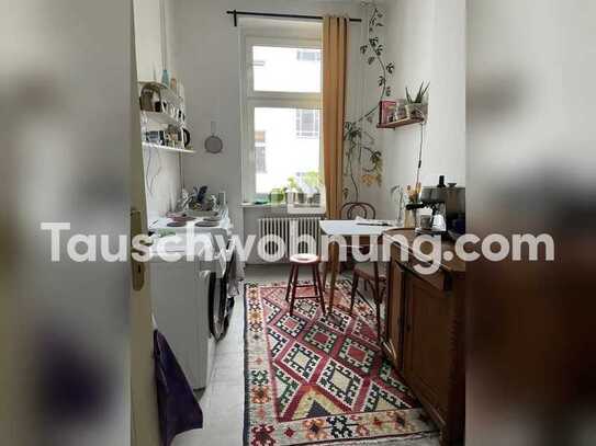 Tauschwohnung: Biete Singlewohnung im Reuterkiez / suche 2 Zimmer Balkon