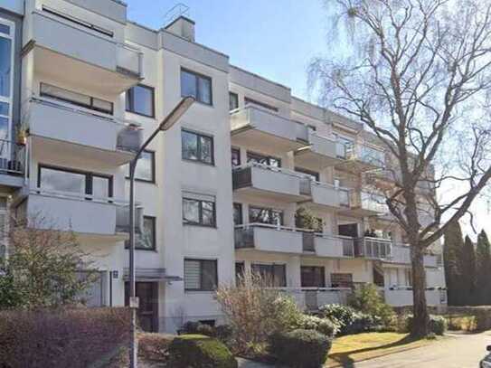 Möblierte 3 Zimmer-Wohnung: Zentral & Exklusiv mit 02 Balkone, Keller und Stellplatz.