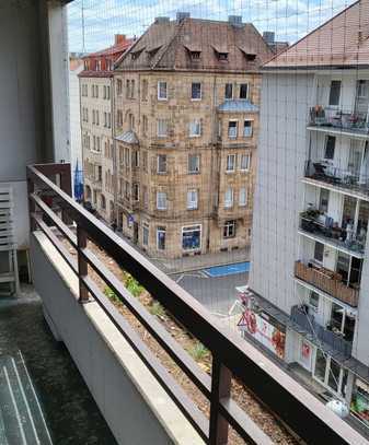 3,5-Zimmer-Wohnung mit großem Balkon in Fürth - 5 min. in die Innenstadt