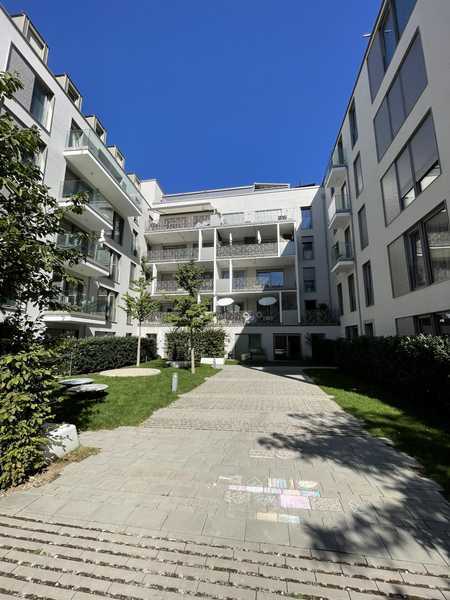 München - Am Friedensengel-Haidhausen "Tröger Höfe"! Moderne 2-Zi.-Erdgeschoss-Wohnung in München