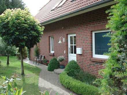 Freundliche 2-Zimmer-Erdgeschosswohnung mit Terrasse/Garten und EBK in Lilienthal