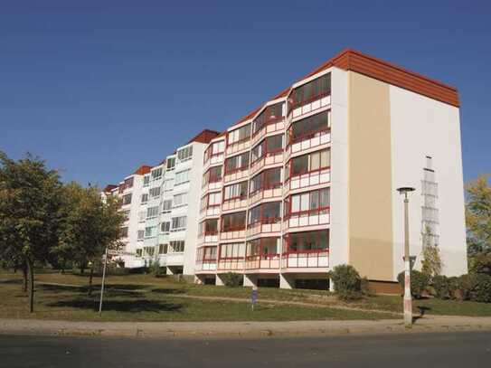 3 Raum-Wohnung mit verglastem Balkon