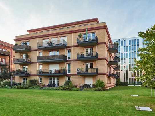 Sehr gehobene 3-Zi.-Penthouse-Wohnung (ca. 97 m²) mit umlaufend. Dachterrasse in begehrtem Quartier