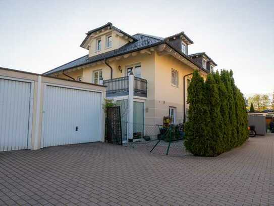 Geschmackvolle, neuwertige 2-Zimmer-Wohnung mit gehobener Innenausstattung mit EBK in Olching