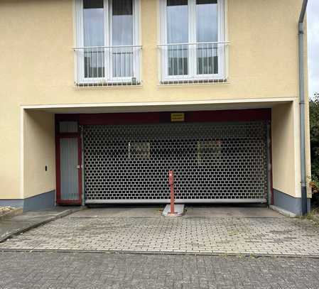 Großzügiger Tiefgaragenstellplatz in BN-Endenich